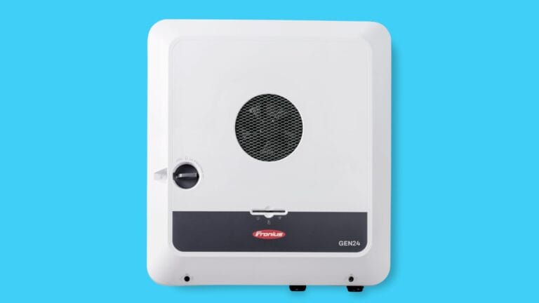 Wechselrichter Fronius GEN24 in Frontalansicht.
